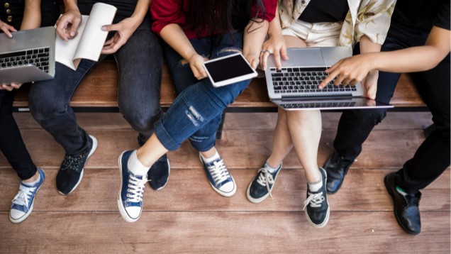 Embaucher un stagiaire : rémunération, congés et obligations de l’employeur