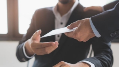 Bien rédiger une lettre de licenciement : mentions obligatoires et modèles de lettres