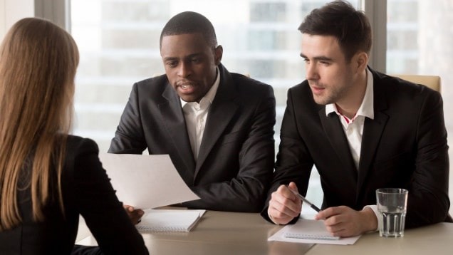 Entretien disciplinaire ou préalable à licenciement : l'assistance du salarié et de l'employeur