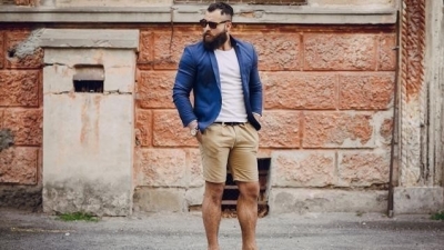 Peut-on venir en short, bermuda, mini-jupe ou tongs au travail quand il fait chaud ?