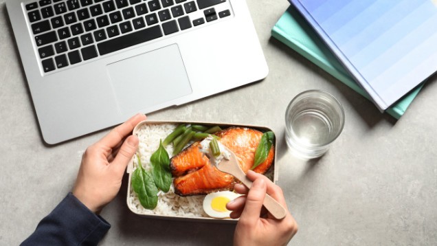 Les salariés en télétravail ont-ils droit aux tickets-restaurant ?