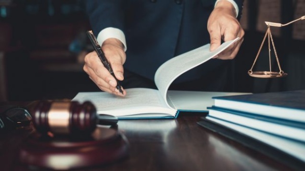 illustration pour Réformes en droit social prévues pour 2025 : quels sont les changements à venir ?