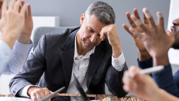 illustration pour Un employeur peut-il licencier un salarié pour mésentente ?