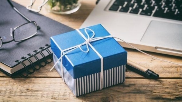 illustration pour Quelles sont les conditions d'exonération des chèques-cadeaux d'entreprise en 2026 ?