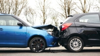 Accident causé par un conducteur non assuré, non identifié ou au volant d’un véhicule volé : qui indemnise la victime ?