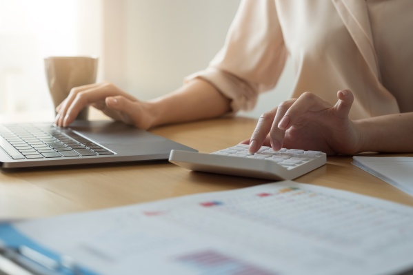illustration pour Comment contester une saisie-attribution sur un compte bancaire ?