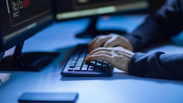 illustration pour Cyberattaques en entreprise : comment se prémunir et réagir ?