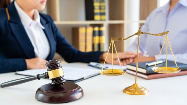 Un avocat peut-il refuser un client ou se dessaisir d'un dossier